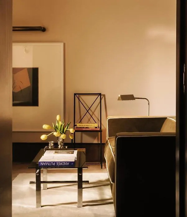 Pied A Terre Tuileries-1